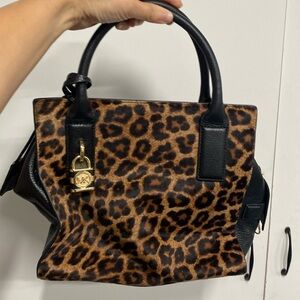 Leopard Michael kors handle bag with dust bag!